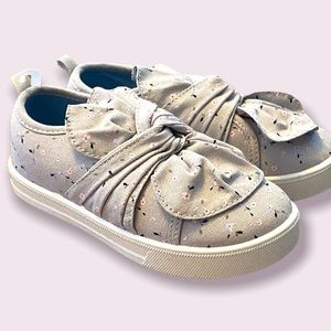2/$30 bundle | Oshkosh girls canvas slip on sneakers
